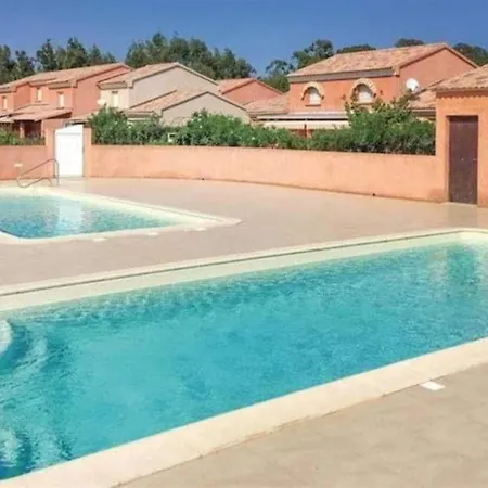 Maison A Proximite De La *