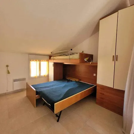 Maison A Proximite De La